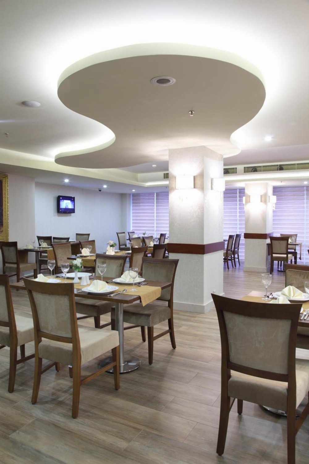 Hotel Senbayrak City Main image